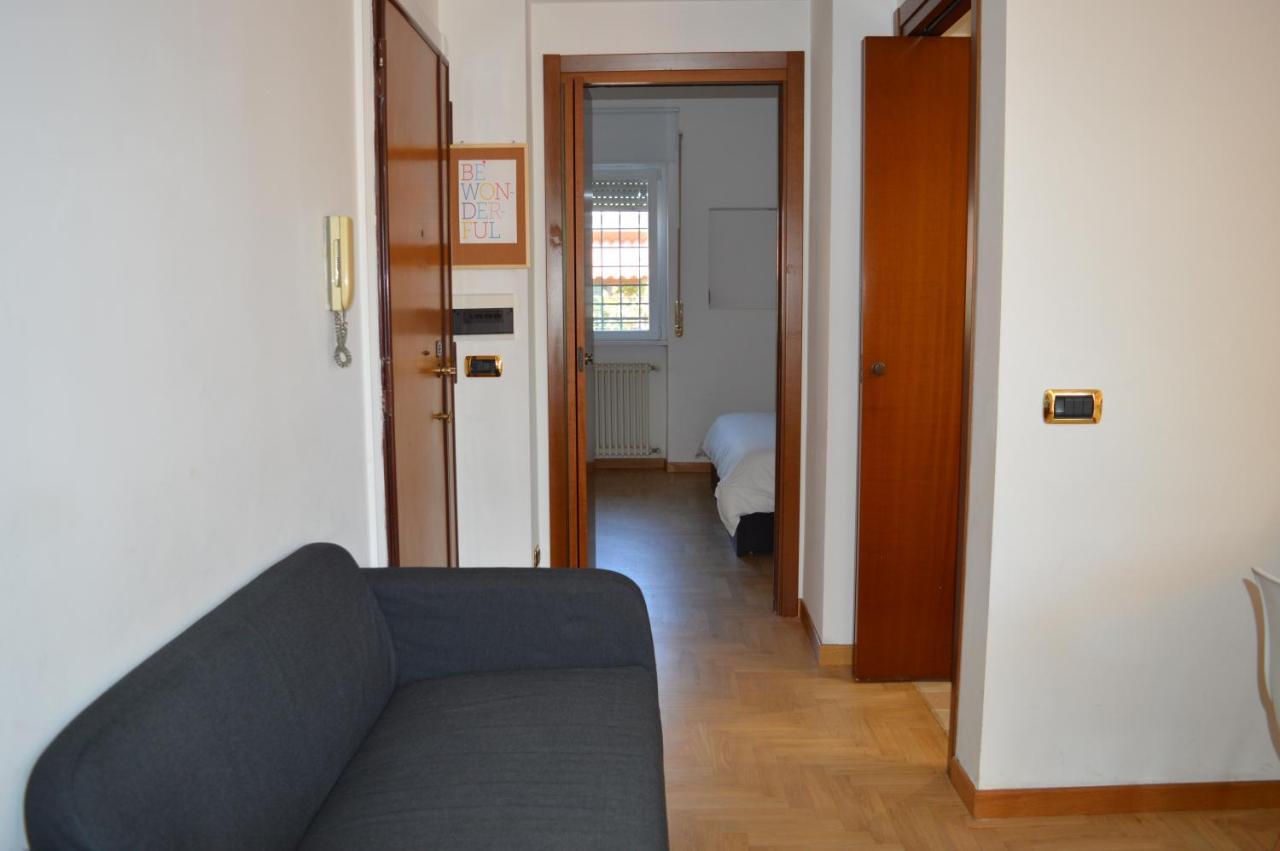 Domi - Appartamento Roma Exteriör bild